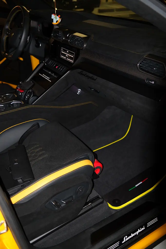 Lamborghini proformante dubai ultimate  car - Image 5