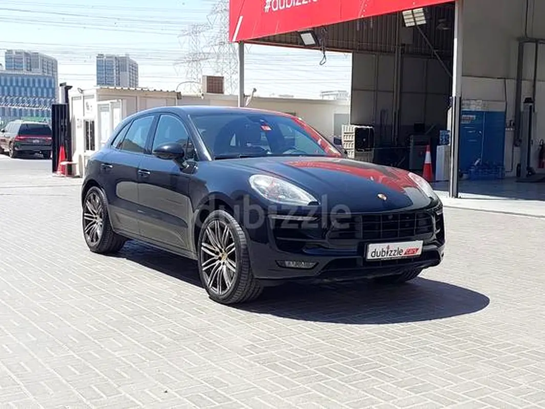 AED 2529/month | 2017 Porsche Macan  | GCC Specs | Ref#479968