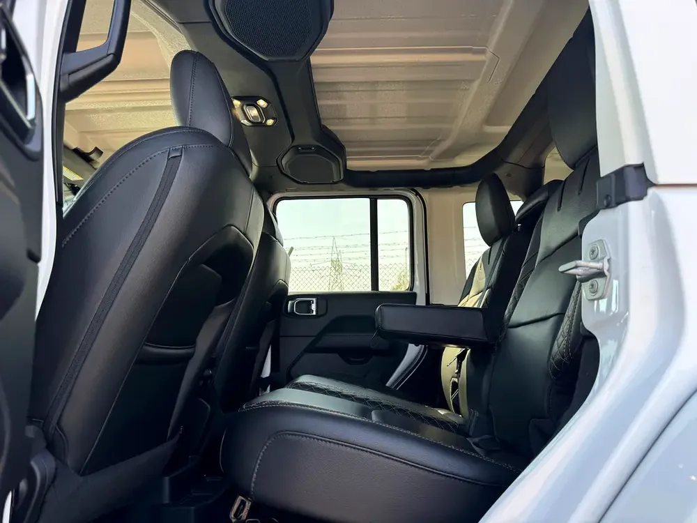 Wrangler 4XE 2.0L PHEV 4WD 2023 Export Price @ 155,500 AED - Image 17