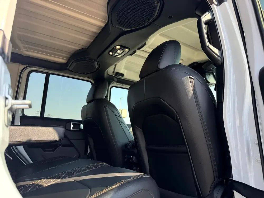 Wrangler 4XE 2.0L PHEV 4WD 2023 Export Price @ 155,500 AED - Image 20