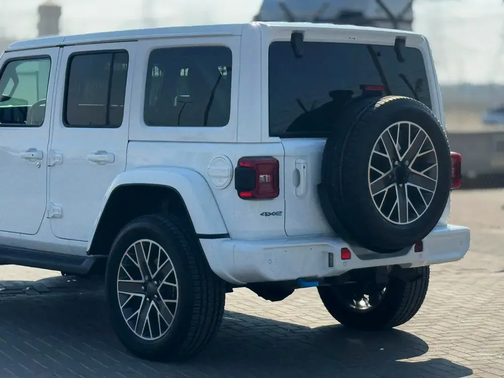 Wrangler 4XE 2.0L PHEV 4WD 2023 Export Price @ 155,500 AED - Image 4