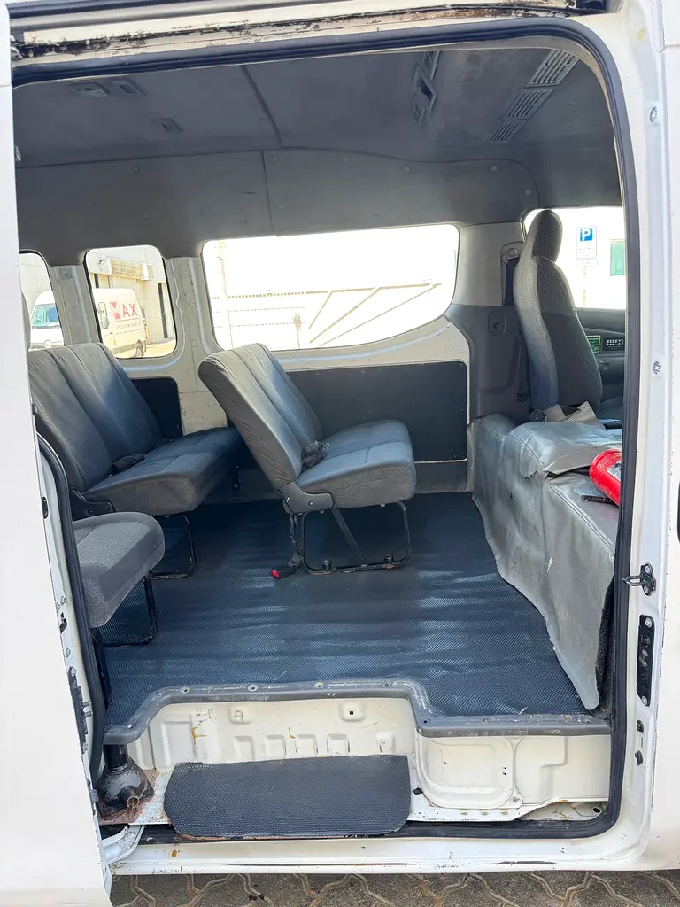 Nissan URVAN 2017 NV350 Hiroof 14 Seater - Image 12