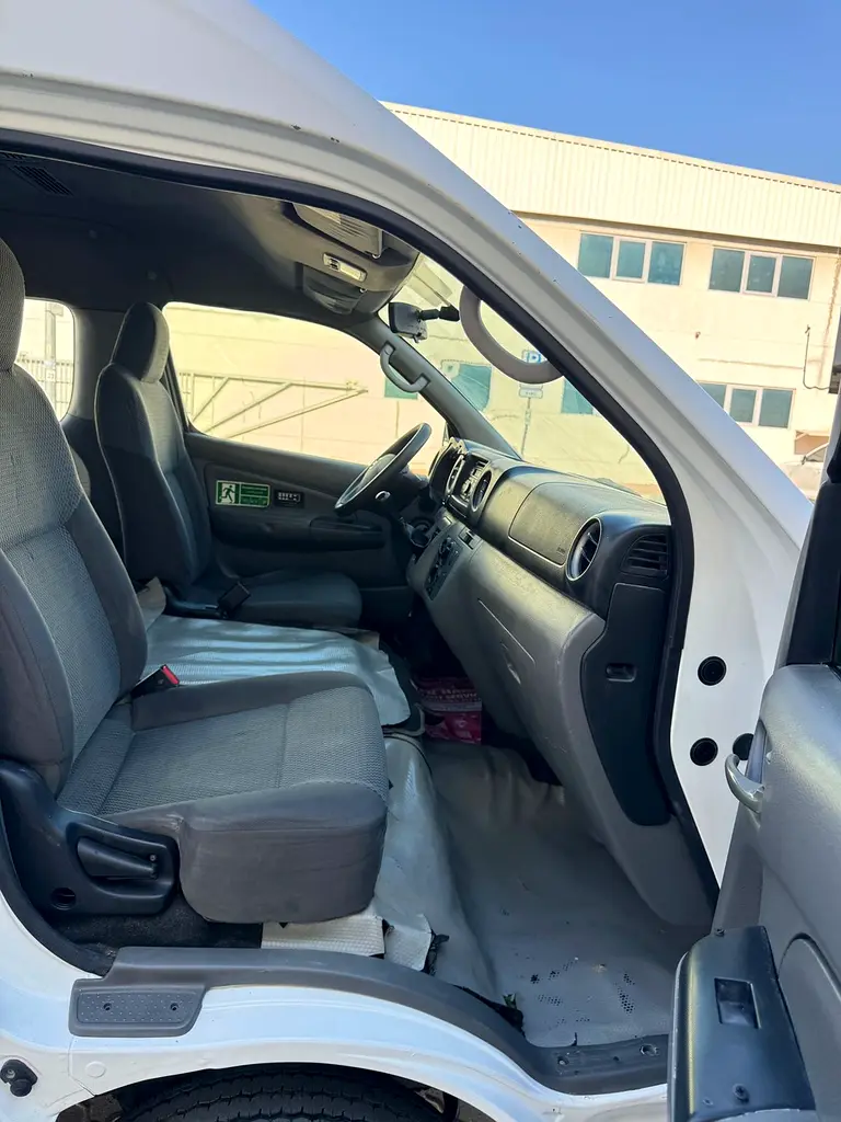 Nissan URVAN 2017 NV350 Hiroof 14 Seater - Image 13