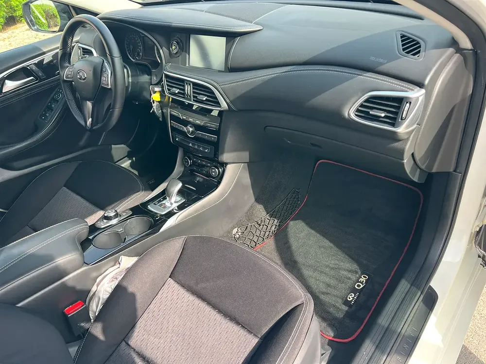INFINITY Q30 SINGLE OWNER GCC SPECS FULL SERVICE HISTORY AVAILABLE ORGINAL PAINT - Image 12