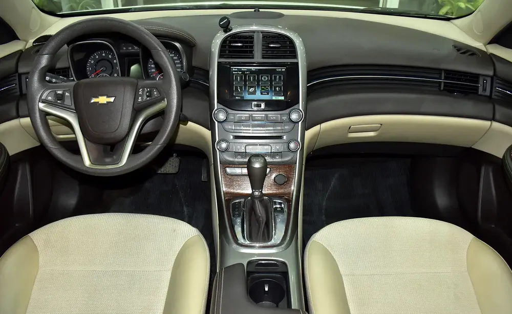 EXCELLENT DEAL for our Chevrolet Malibu LT ( 2016 Model ) in White Color GCC Specs - Image 11