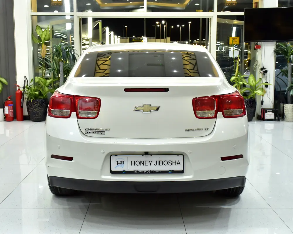 EXCELLENT DEAL for our Chevrolet Malibu LT ( 2016 Model ) in White Color GCC Specs - Image 5