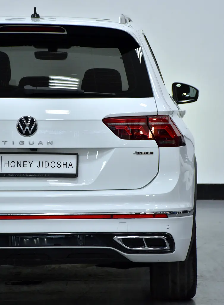 AED 2,360 EMi at 0% DP | Volkswagen Tiguan R-Line 4Motion ( 2024 Model ) in White Color GCC Specs - Image 10