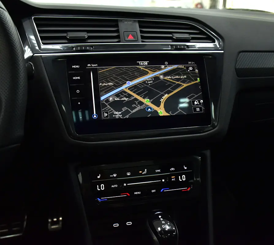 AED 2,360 EMi at 0% DP | Volkswagen Tiguan R-Line 4Motion ( 2024 Model ) in White Color GCC Specs - Image 17