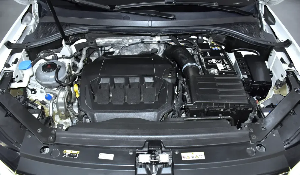 AED 2,360 EMi at 0% DP | Volkswagen Tiguan R-Line 4Motion ( 2024 Model ) in White Color GCC Specs - Image 20