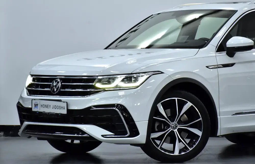 AED 2,360 EMi at 0% DP | Volkswagen Tiguan R-Line 4Motion ( 2024 Model ) in White Color GCC Specs - Image 5