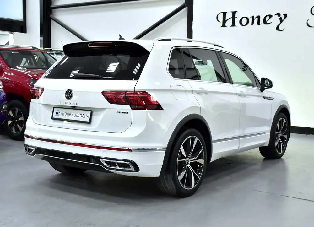 AED 2,360 EMi at 0% DP | Volkswagen Tiguan R-Line 4Motion ( 2024 Model ) in White Color GCC Specs - Image 7