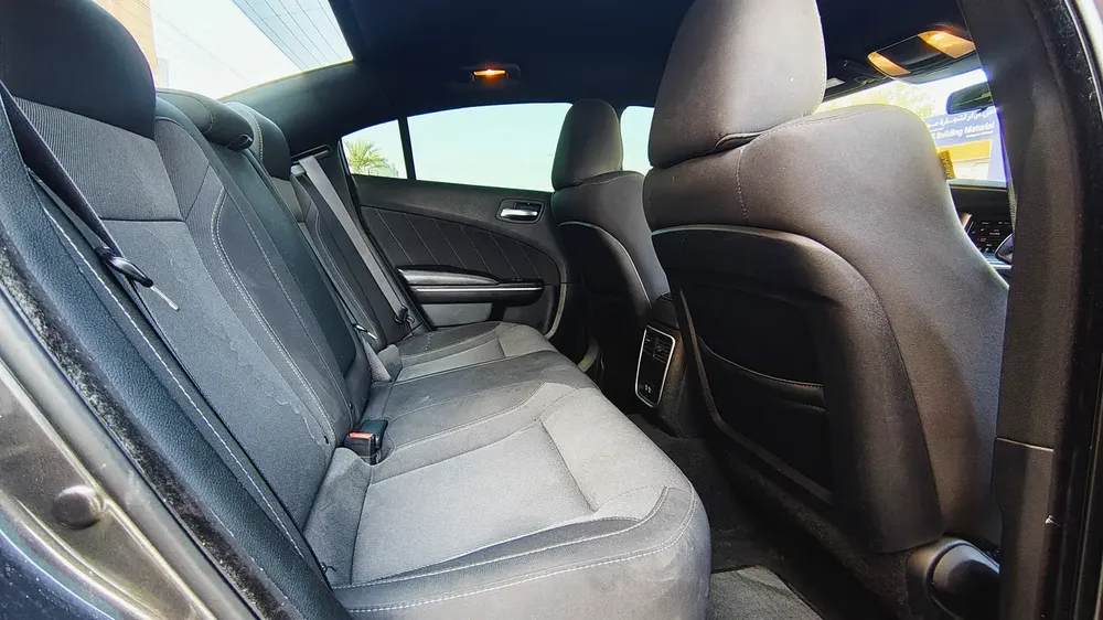 Dodge Charger SXT 2019 - Sporty Performance - Clean Condition - Image 10
