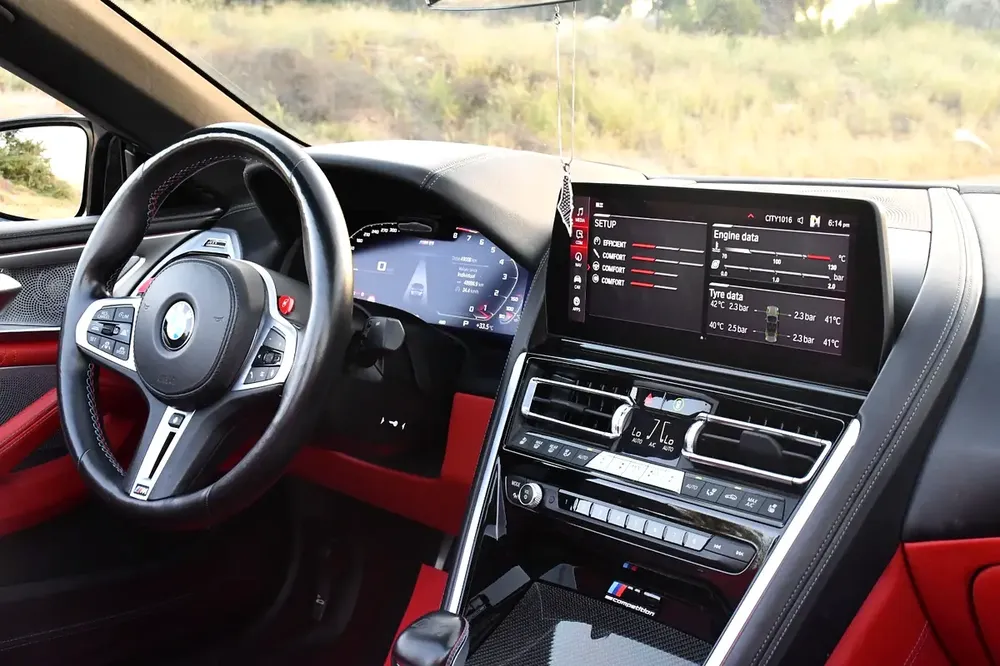2023 BMW M8 COMPETİTİON Convertible  | GCC Specs | Low Mileage - Image 5