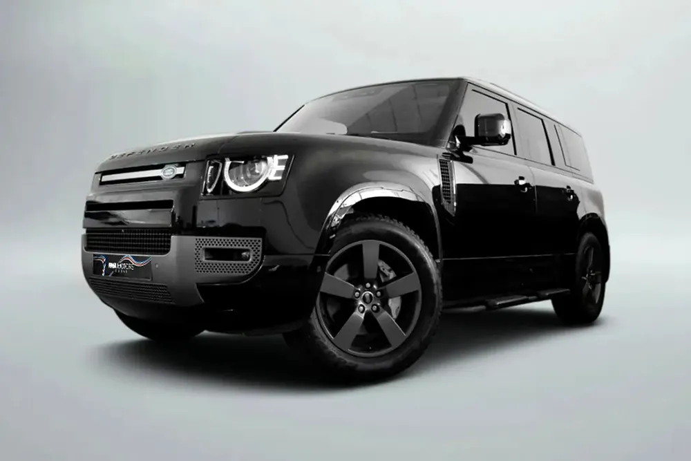 2025 Land Rover Defender 110 P400 HSE X Dynamic / Land Rover Warranty - Image 5