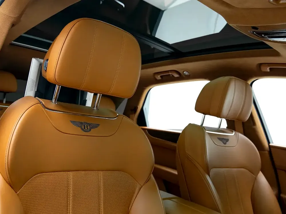 2019 | Bentley | Bentayga | GCC Spec - Image 12