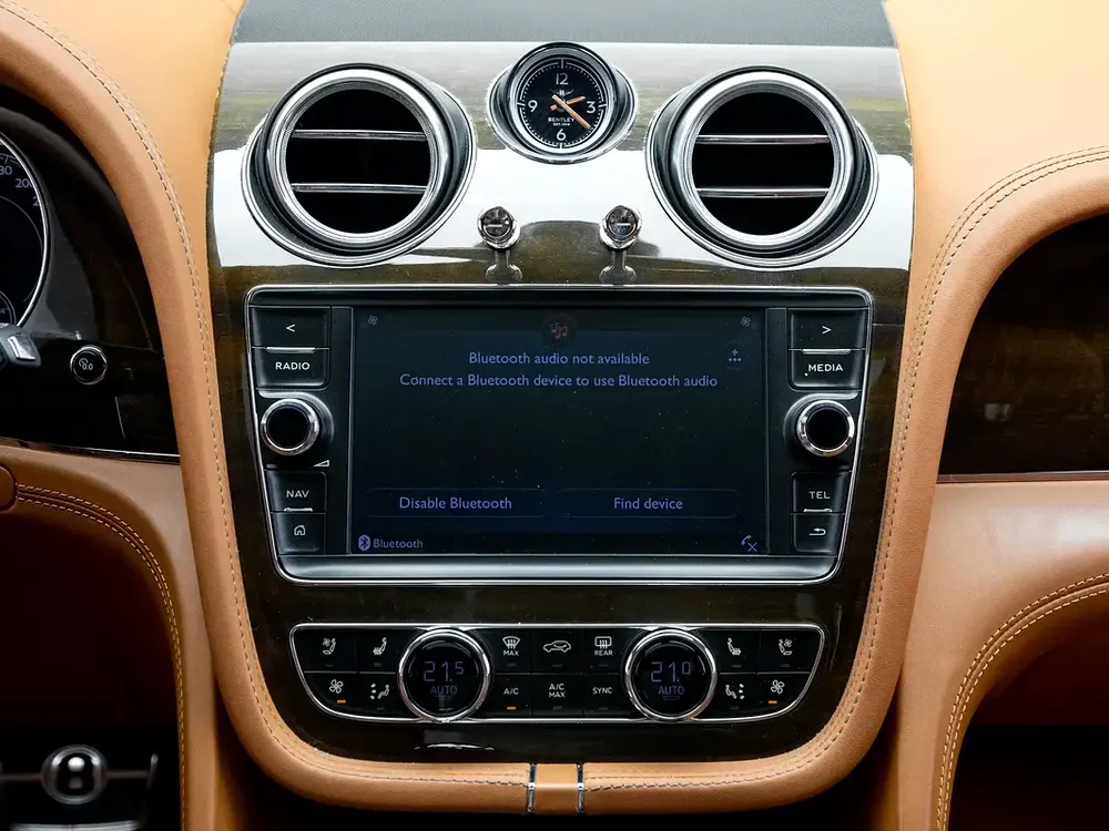 2019 | Bentley | Bentayga | GCC Spec - Image 14