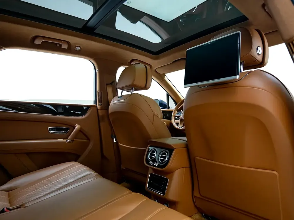 2019 | Bentley | Bentayga | GCC Spec - Image 16