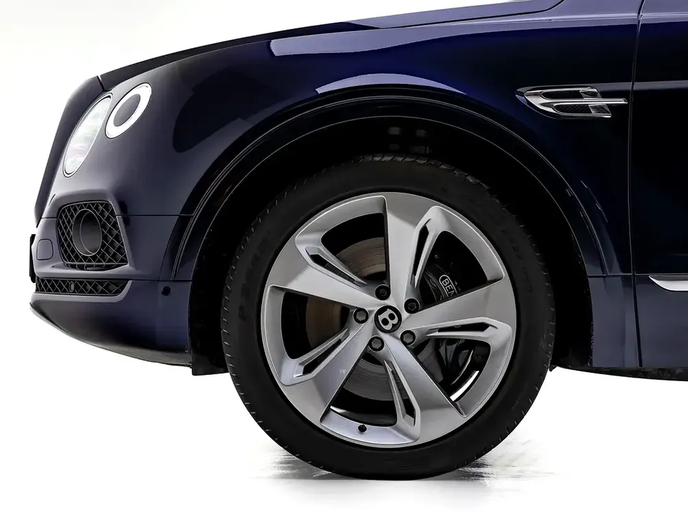 2019 | Bentley | Bentayga | GCC Spec - Image 20