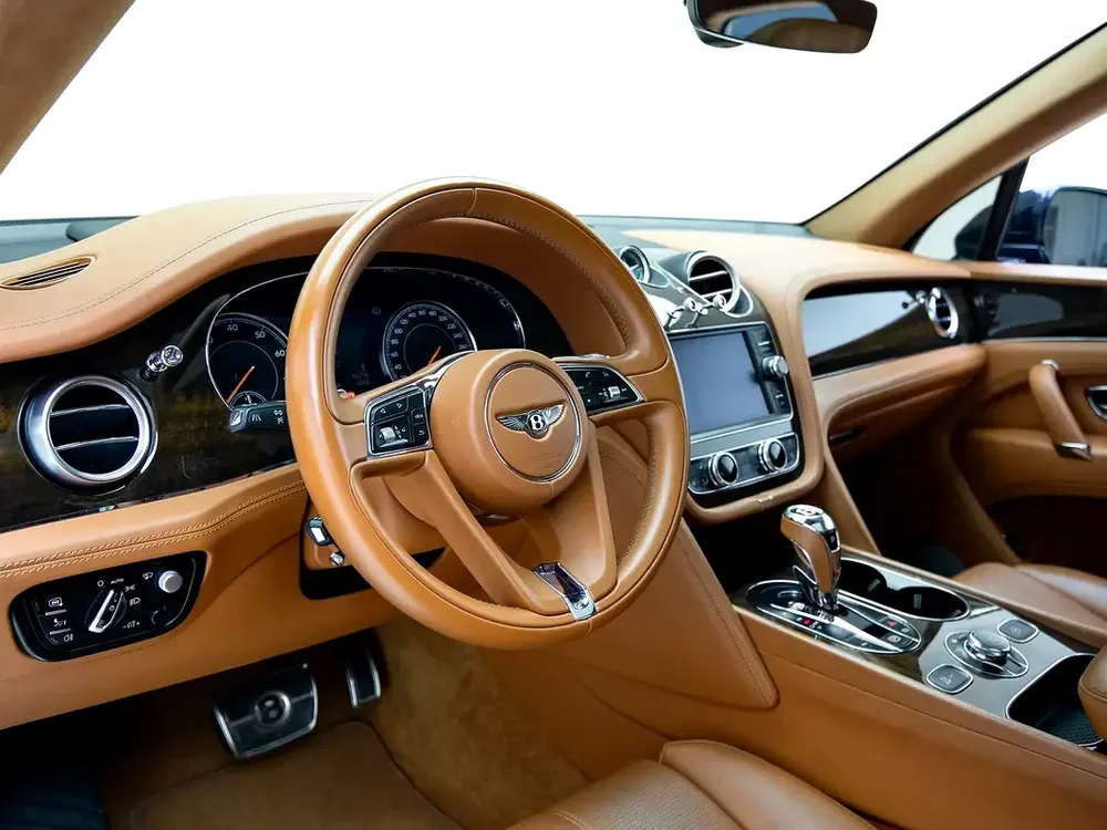 2019 | Bentley | Bentayga | GCC Spec - Image 8