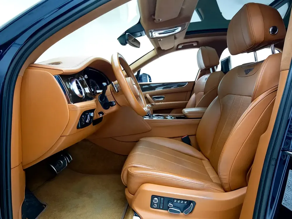 2019 | Bentley | Bentayga | GCC Spec - Image 9