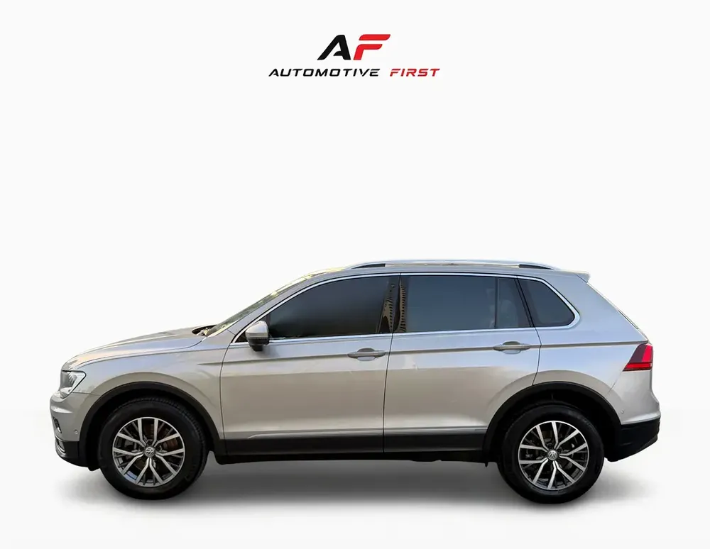 2018 Volkswagen Tiguan SEL 2.0L - Excellent Condition! - Image 4