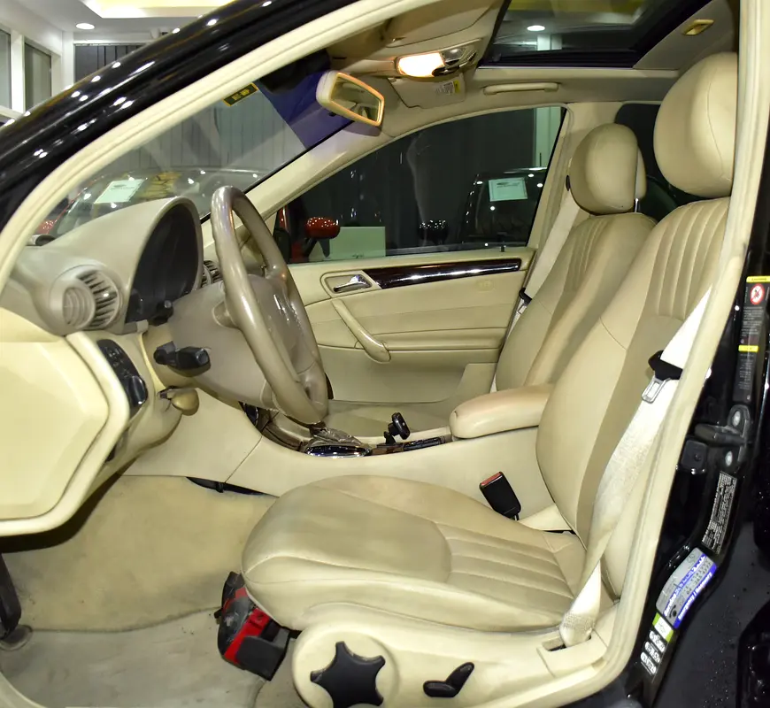 EXCELLENT DEAL for our Mercedes Benz C180 Kompressor ( 2007 Model ) in Black Color GCC Specs - Image 10