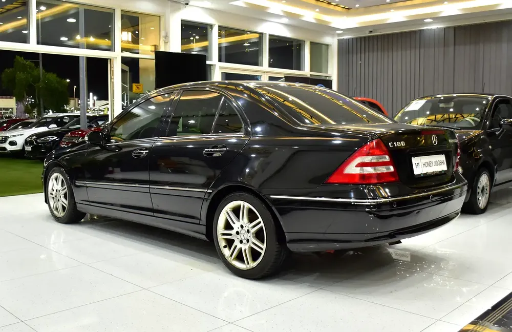 EXCELLENT DEAL for our Mercedes Benz C180 Kompressor ( 2007 Model ) in Black Color GCC Specs - Image 7