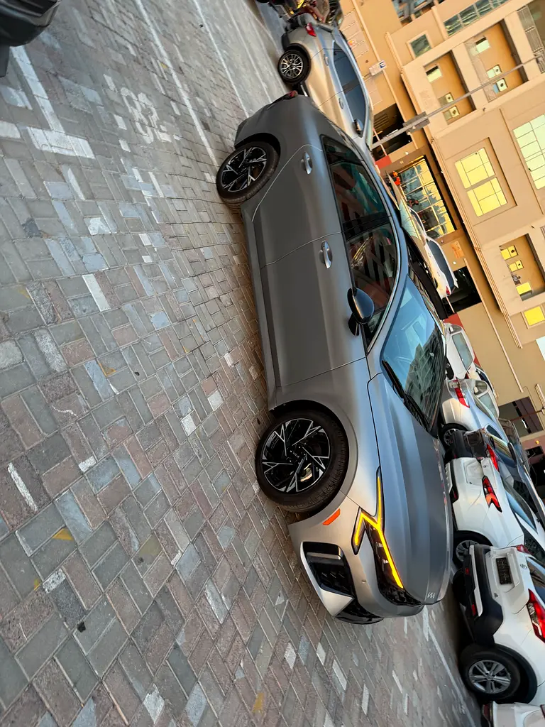 Kia K5 GT-Line 2025 Dubai, United Arab Emirates - Image 4