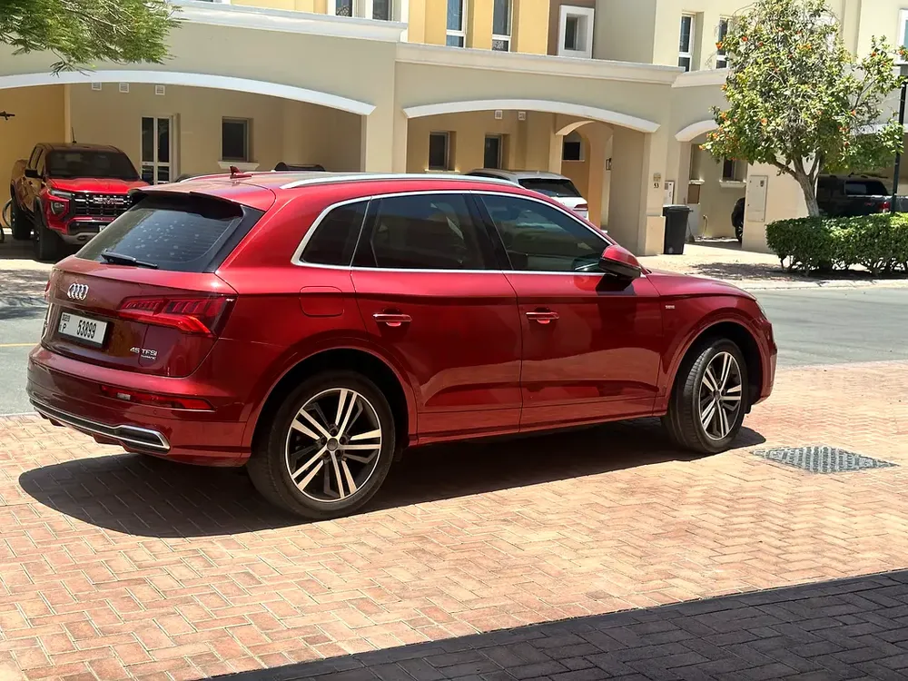 Audi Q5 2021 | 45 TFSI Quattro S Line | GCC Specs | Pristine Condition - Image 4