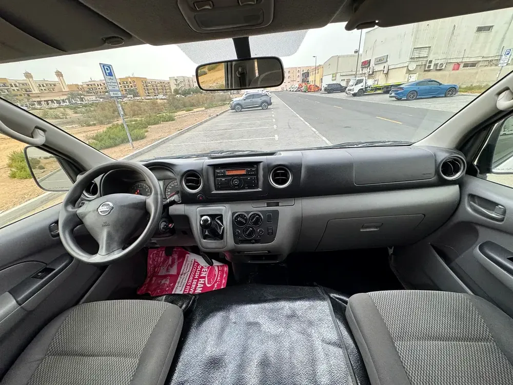 Nissan Urvan NV350 2020 - GCC Specs - Reliable and Spacious - Image 10