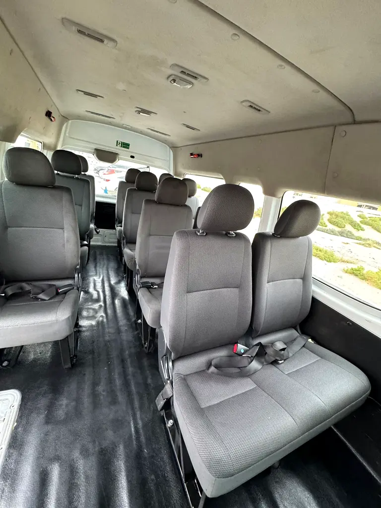 Nissan Urvan NV350 2020 - GCC Specs - Reliable and Spacious - Image 11