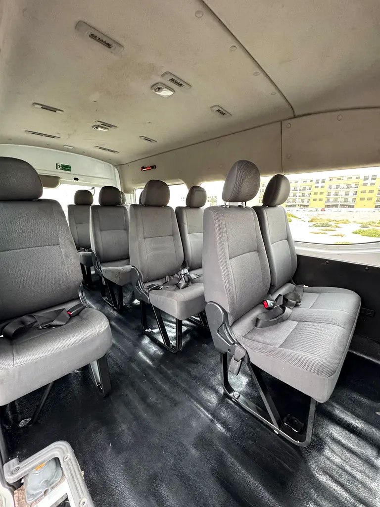 Nissan Urvan NV350 2020 - GCC Specs - Reliable and Spacious - Image 12