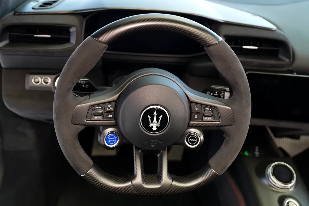 MC20 CIELO | ALCANTARA SEAT | CARBON INTERIOR | WARRANT AVAILABLE - Image 13
