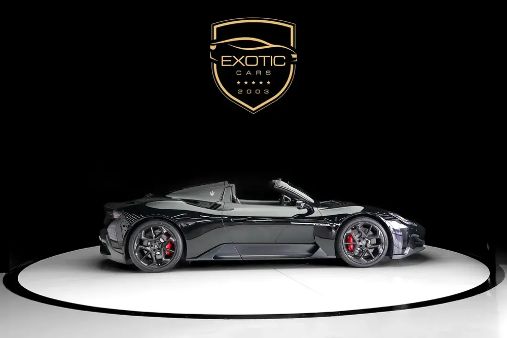 MC20 CIELO | ALCANTARA SEAT | CARBON INTERIOR | WARRANT AVAILABLE - Image 4