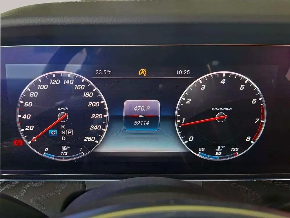 AED 1946/month | 2018 Mercedes-Benz E-Class E 200 | GCC Specs | Ref#458694 - Image 16