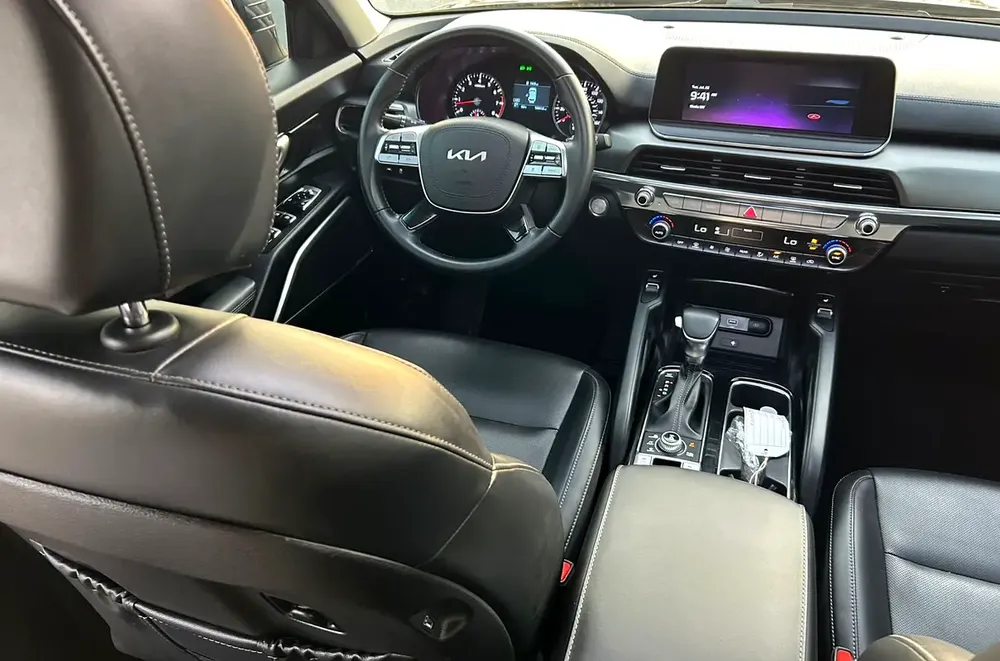 2022 Kia Telluride EX – Full Option – 3.8L V6 – Black – 7 Seater - 4x4 AWD - - Image 12