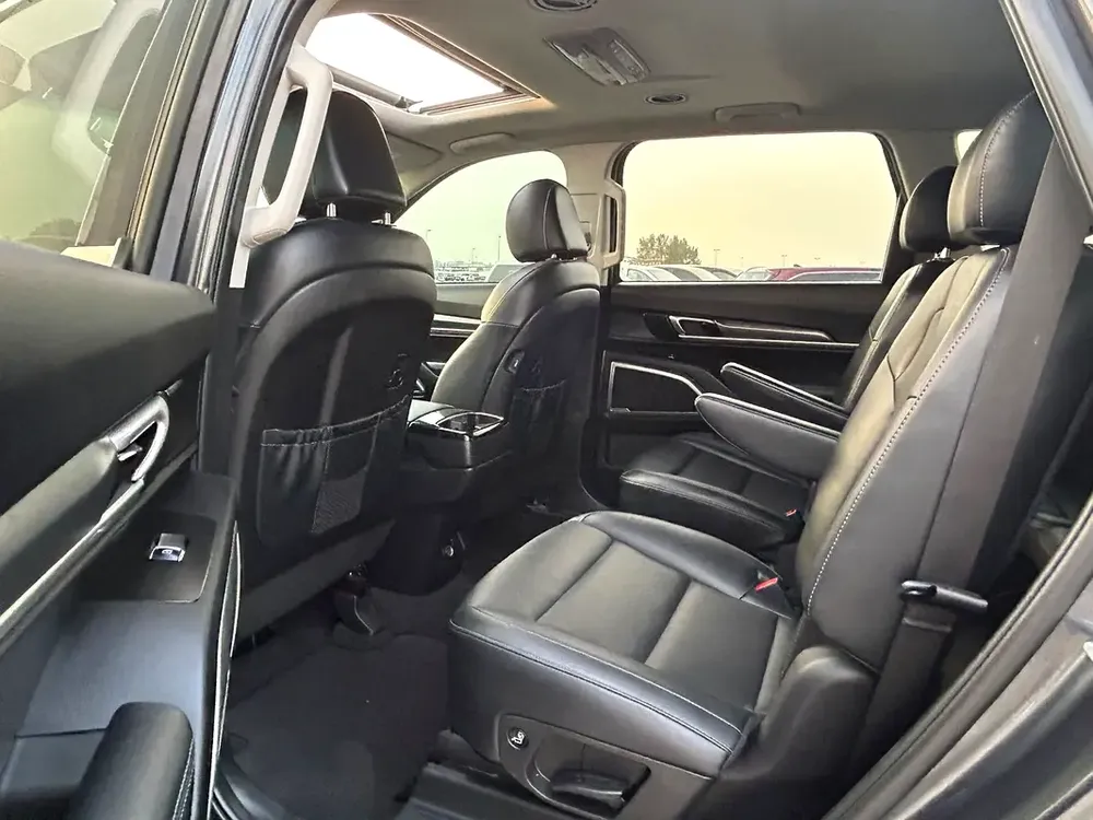 2022 Kia Telluride EX – Full Option – 3.8L V6 – Black – 7 Seater - 4x4 AWD - - Image 15
