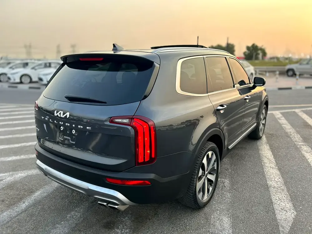 2022 Kia Telluride EX – Full Option – 3.8L V6 – Black – 7 Seater - 4x4 AWD - - Image 7