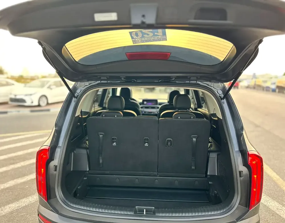 2022 Kia Telluride EX – Full Option – 3.8L V6 – Black – 7 Seater - 4x4 AWD - - Image 9