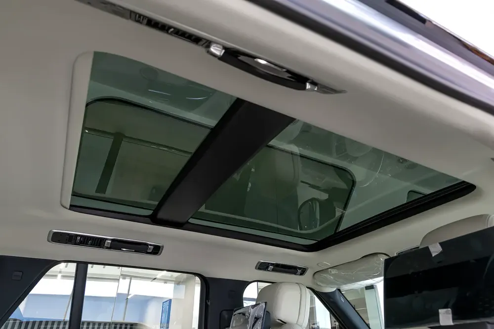 Land Rover | Range Rover Vogue | HSE P530 | Black Edition | GCC Specs | 2026  | ( EXPORT) - Image 14