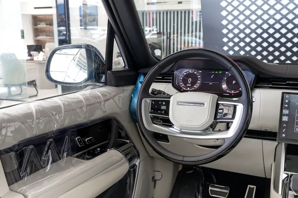 Land Rover | Range Rover Vogue | HSE P530 | Black Edition | GCC Specs | 2026  | ( EXPORT) - Image 16