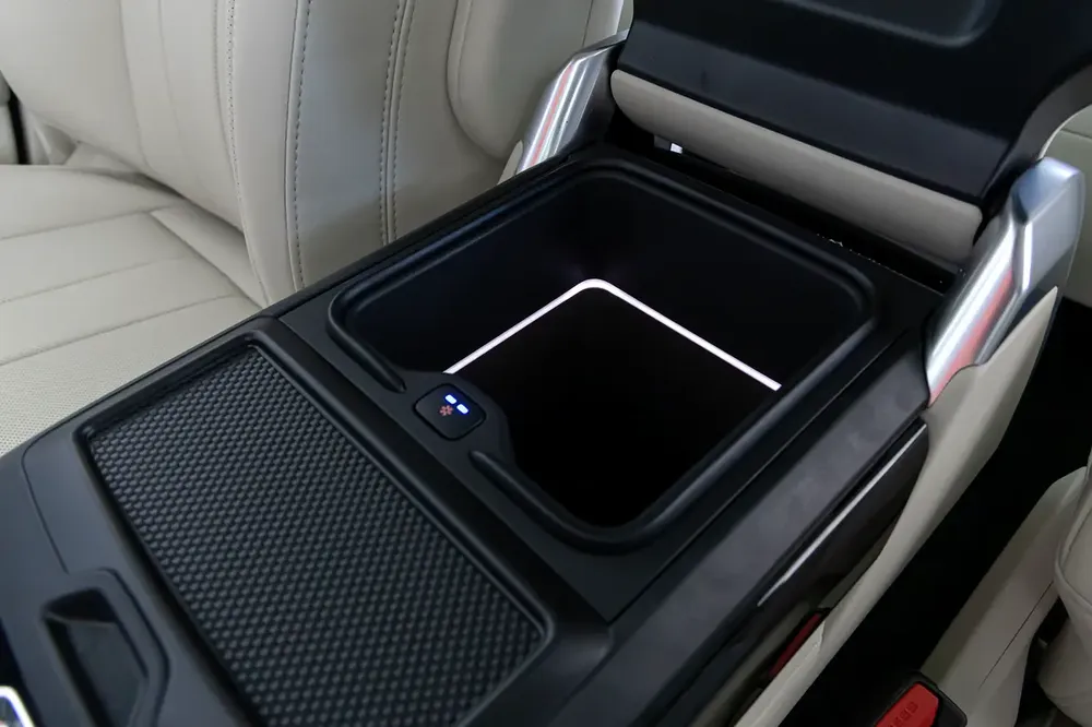Land Rover | Range Rover Vogue | HSE P530 | Black Edition | GCC Specs | 2026  | ( EXPORT) - Image 17