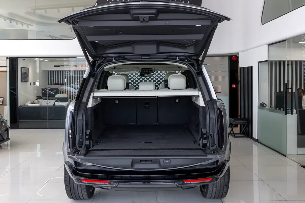 Land Rover | Range Rover Vogue | HSE P530 | Black Edition | GCC Specs | 2026  | ( EXPORT) - Image 20