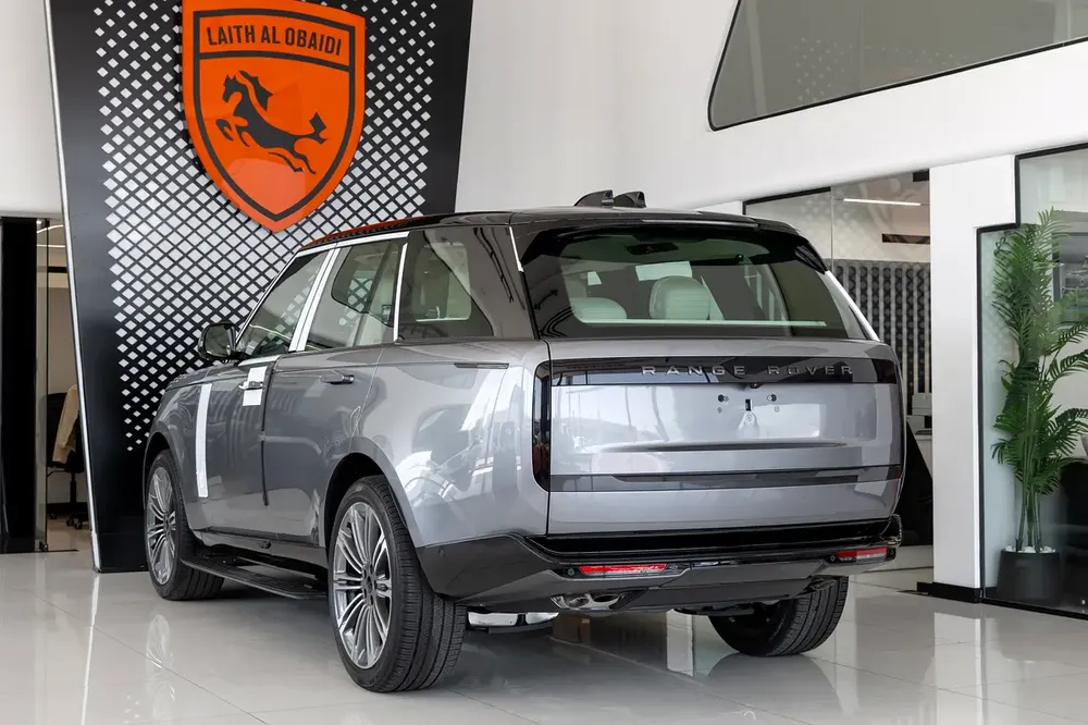 Land Rover | Range Rover Vogue | HSE P530 | Black Edition | GCC Specs | 2026  | ( EXPORT) - Image 6