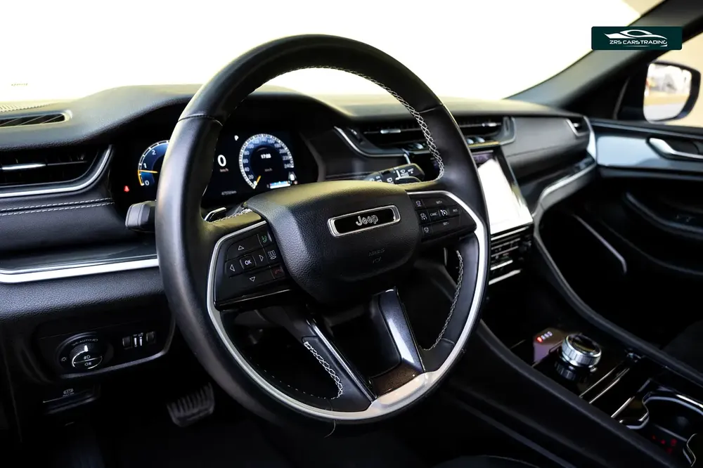 2022 Jeep Grand Cherokee Altitude | Warranty + Service Package | GCC Specs - Image 10
