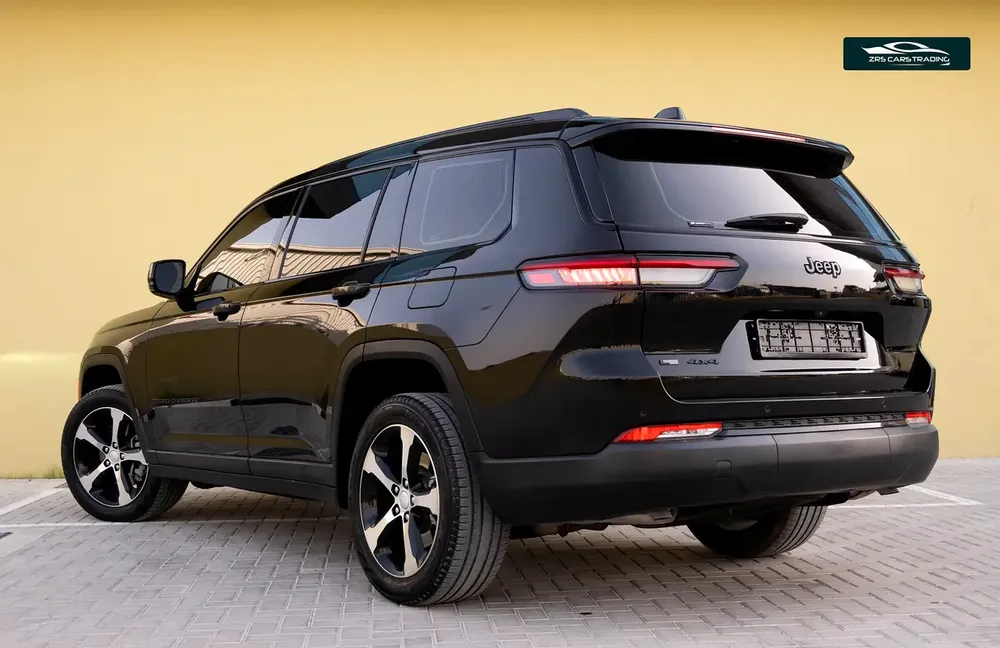 2022 Jeep Grand Cherokee Altitude | Warranty + Service Package | GCC Specs - Image 8