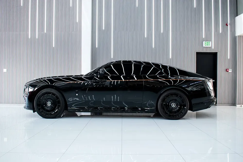 Rolls Royce Spectre GCC - Image 7