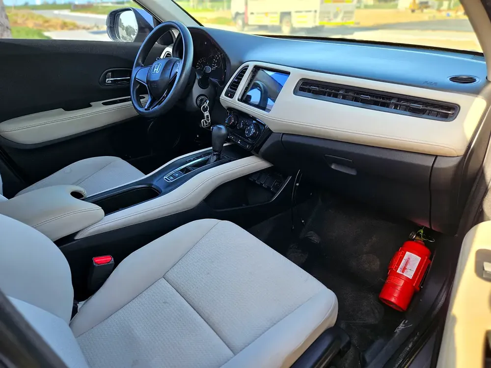 Honda HR-V EX 2019 GCC Specs Premium Condition Perfect Inside Out Low KM Perfect Family SUV - Image 11