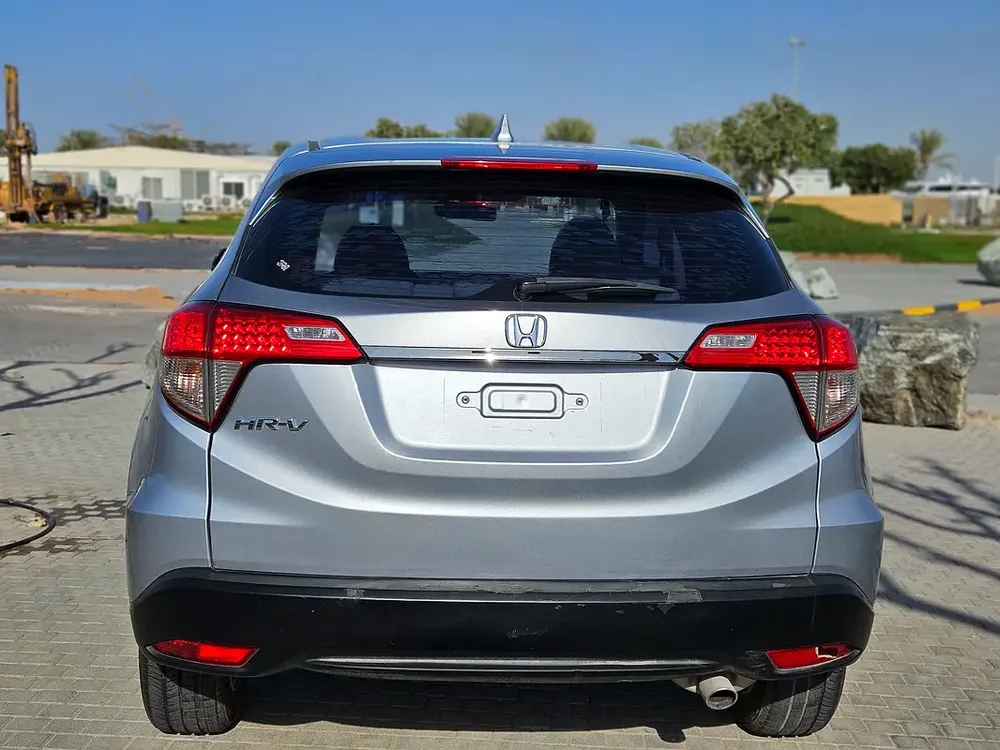 Honda HR-V EX 2019 GCC Specs Premium Condition Perfect Inside Out Low KM Perfect Family SUV - Image 16
