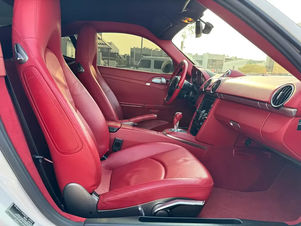 Porsche Cayman S 2012 | GCC Specs | Low Mileage | Pristine Condition - Image 14